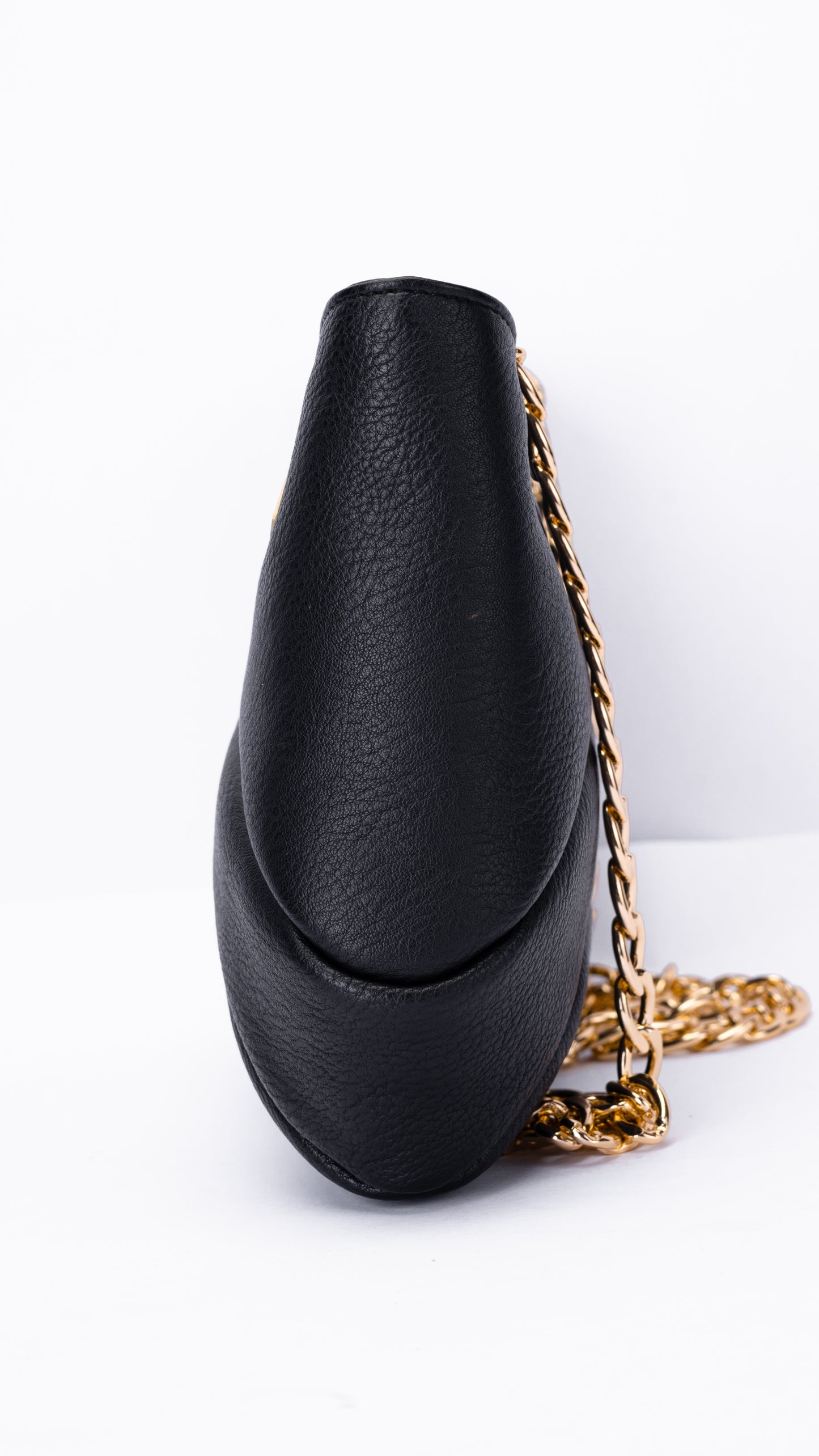 Bow-Inspired Shoulder Bag with Gold Chain