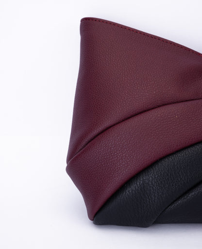 Bow-Inspired Shoulder Bag with Gold Chain